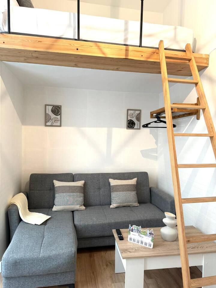 In The Center! Apartment